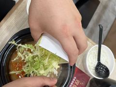 -花馬肆.云南过桥米线(汉神购物广场现场熬汤店)