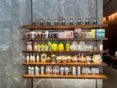 零售区-星巴克臻选(南京艾尚天地店)