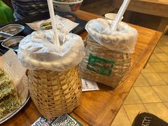 -云阿蛮云南生烫牛肉米线(奉贤路店)