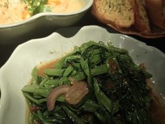 -大头虾越式风味餐厅(光明广场店)