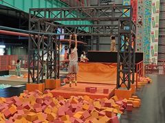 -极限PLAY运动娱乐新世界·团建派对潮玩休闲馆·室内蹦极高空游乐园