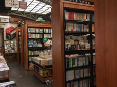 -西西弗书店&矢量咖啡(静安大悦城店)