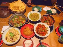 -吃饭皇帝大土家民族菜(正大广场店)