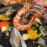 这家餐厅可以有！夜晚的氛围好适合约会小聚