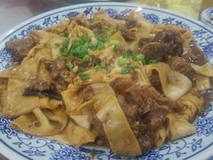 -壹阁胡羊焖饼(特色小吃街店)