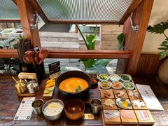-银米·云南传统过桥米线(双廊黑金冠店)