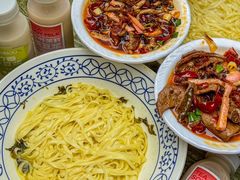 -李与白包子铺(桐梓林店)