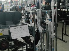 -迪卡侬(西华店)