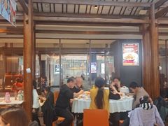 -阿瓦山寨·湘菜现炒·剁椒鱼头王(咸阳总店)