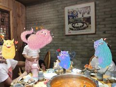 -野山舂·贵州现舂酸汤火锅(鸿通城店)