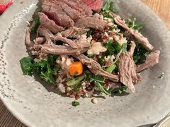 炖羊肉配烤胡萝卜羽衣甘蓝色拉-Wagas沃歌斯(港汇恒隆广场店)