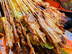 -何师烧烤Pro ·江湖川菜·小龙虾·精酿(太古里旗舰店)