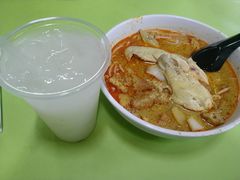 -亚王咖喱鸡米粉面