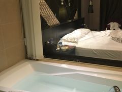 -扬州东关街文昌阁桔子水晶酒店