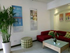 -莫泰酒店(上海虹桥北新泾地铁站天山路店)