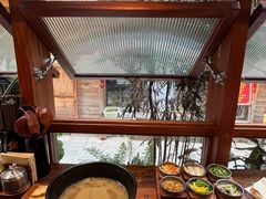 -银米·云南传统过桥米线(双廊黑金冠店)