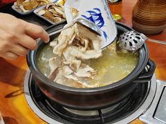 -菌之家·专业纯野生菌火锅·特色炒菌