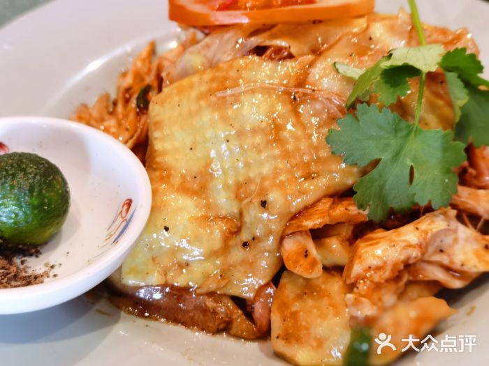 大头虾越式风味餐厅(光明广场店)越式盐焗麻油鸡图片