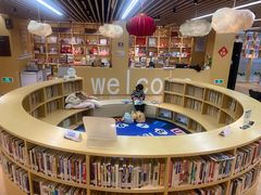 -漕河泾街道图书馆(漕河泾社区文化活动中心店)