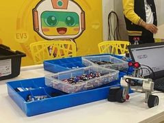 -童程童美·信息学竞赛·乐高机器人编程(长宁来福士校区)