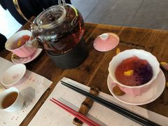 -荷风细雨·中国茶宴(世纪大道店)