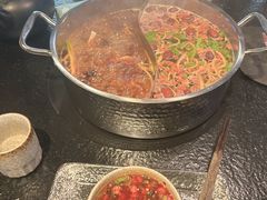 -鹿鸣山草本茶香火锅(园西路店)