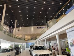 -杭州中沃沃尔沃4S店(滨江区店)