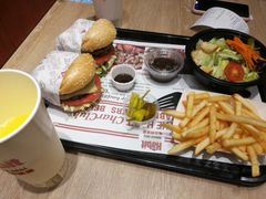 -The Habit Burger Grill 哈比特汉堡(爱琴海店)