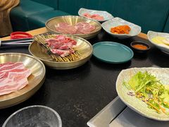 -臻牛烤肉