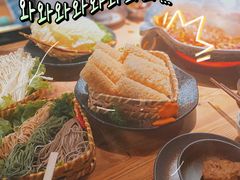 -湊湊火锅·茶憩(杭州湖滨银泰in77店)