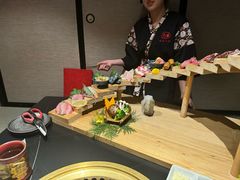 -山川小町·极番烧肉(新地假日广场店)