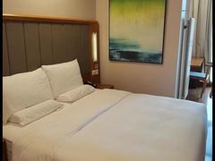 -全季酒店(郑州建设路碧沙岗地铁站店)