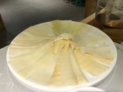 金佛山的竹笋-俏牛哥鲜牛肉牛肆馆(重庆天地店)
