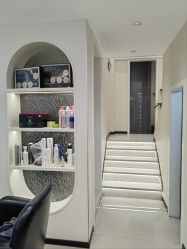 -摩登时代美发沙龙