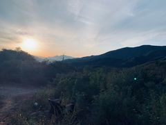 -鬼笑石后山停车场