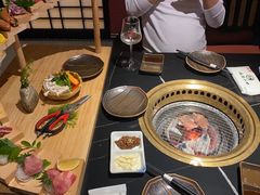 -山川小町·极番烧肉(新地假日广场店)