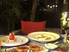 -弦月窗LUNETTE BY AMANDA(复兴路店)