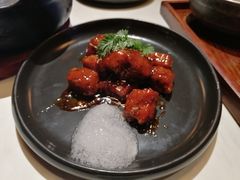 红酒泡沫牛仔粒-荟廷·晶萃(陆家嘴尚悦湾店)