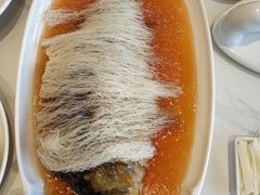 鲤鱼焙面-梅利汴京烤鸭•开封豫菜地标店(铁北街店)