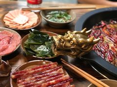 -黄潇洒老火锅(九眼桥宏济巷店)