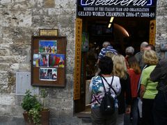 -Gelateria Dondoli