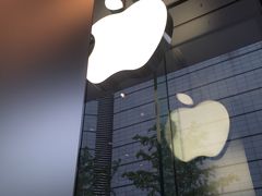 -Apple零售店(华贸购物中心店)