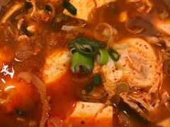 海鲜豆腐锅-金北顺大锅家(신사본점)