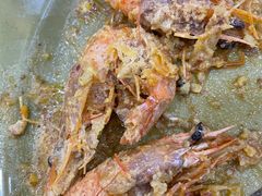 咸蛋黄炒虾-贞姨美食·老字号海鲜大排档