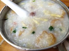 -陈老添美食店(宝华路店)