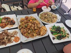-鑫渔港海鲜本地菜·山海关浑锅(东戴河店)