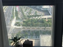 -苏州汇融广场假日酒店