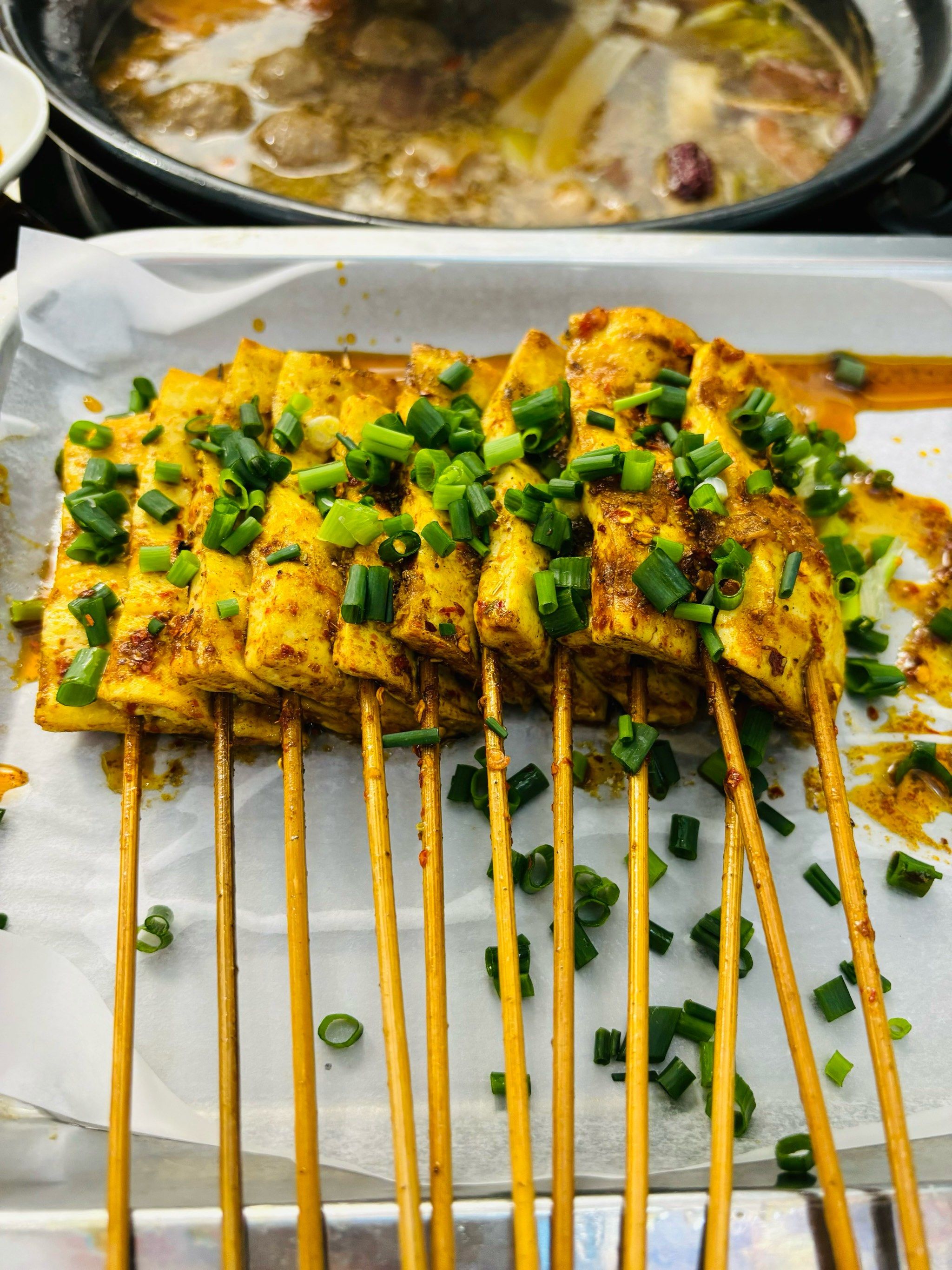 城市尝鲜计划一回到成都就怀念老家的烧烤 尤其是烤豆腐干 叙永才有