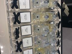 -中免(澳门机场免税店)