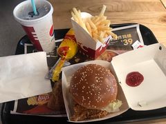 香辣鸡腿堡STN-肯德基(蓝桥店)